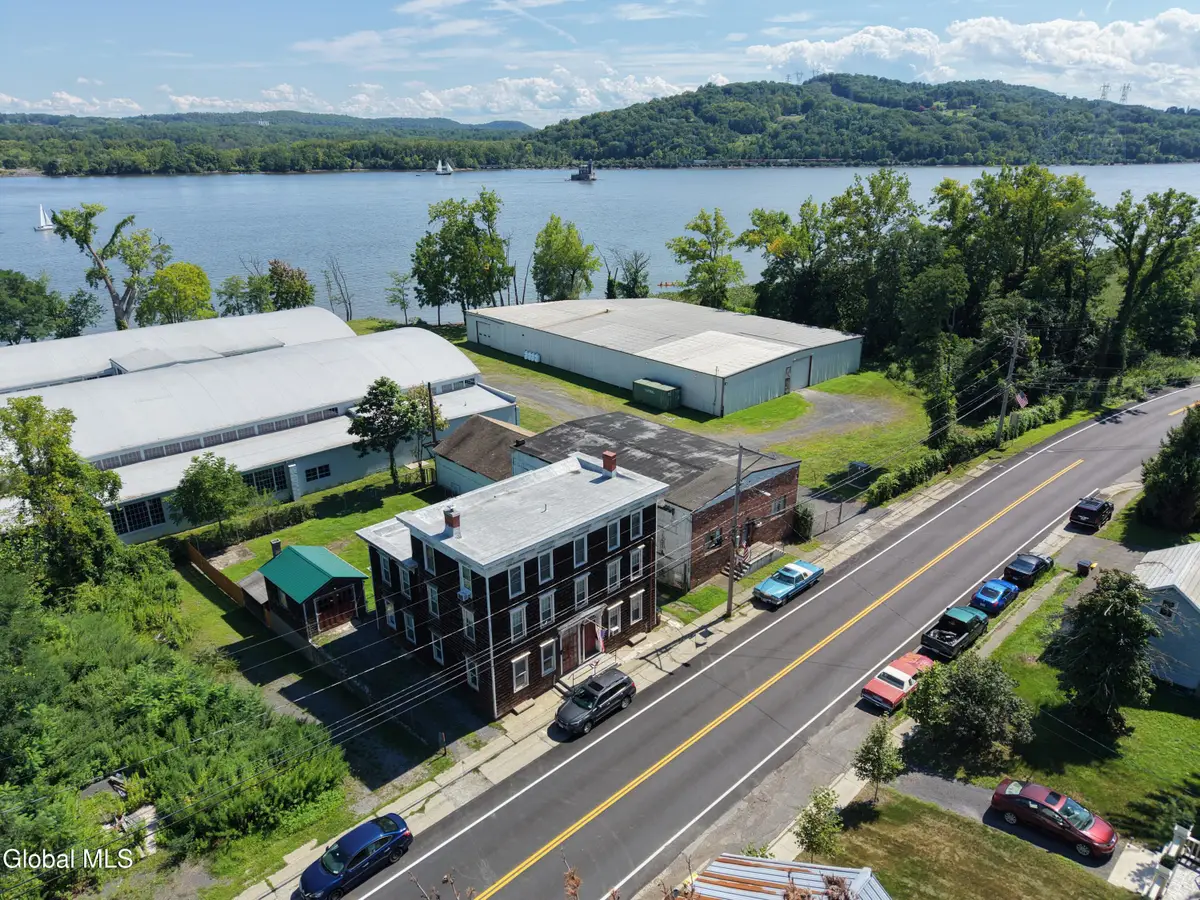 31-33 S Washington Street, Athens, NY 12015 - #1