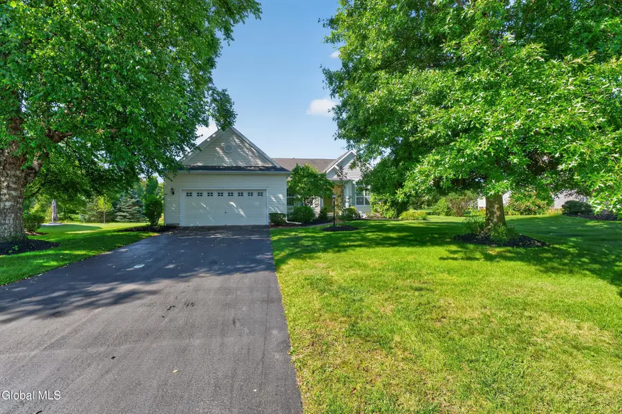12 Danbury Court, Clifton Park, NY 12065 - #3