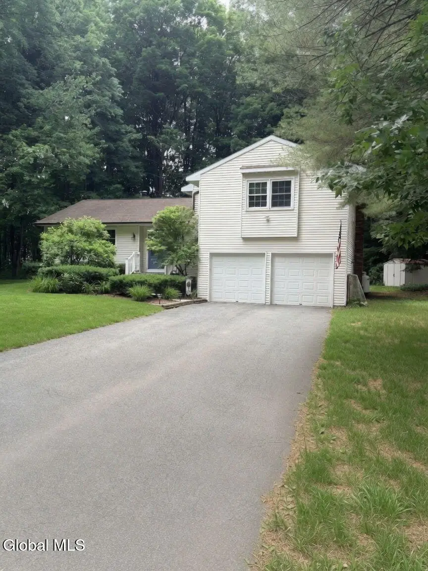 4 Woodlake Drive, Wilton, NY 12831 - #3
