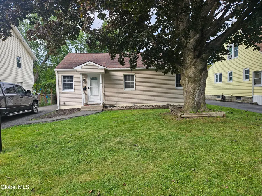 612 Sanders Avenue, Glenville, NY 12302 - #2