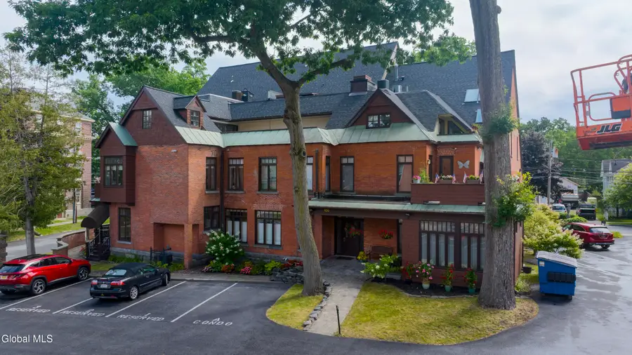 106 Spring Street #9, Saratoga Springs, NY 12866 - #3