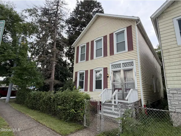 889 5th Avenue, Troy, NY 12182