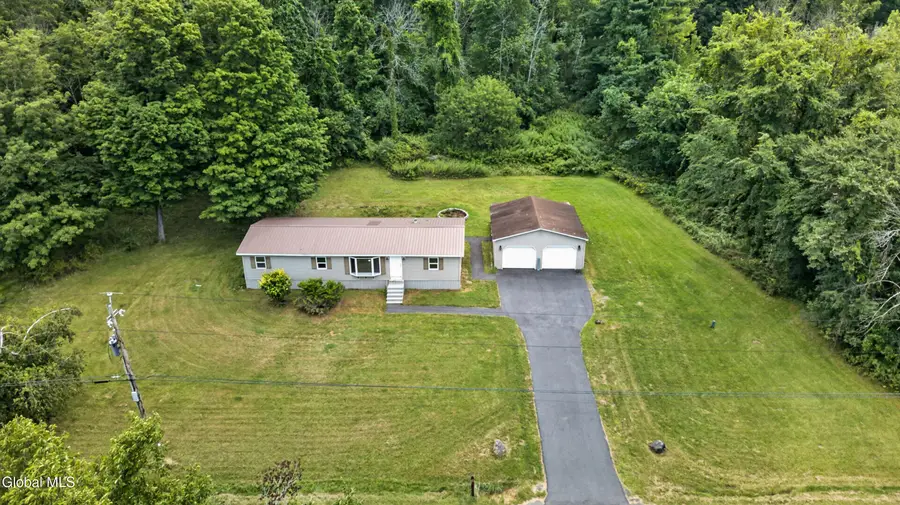 683 Knickerbocker Road, Schaghticoke, NY 12154 - #2