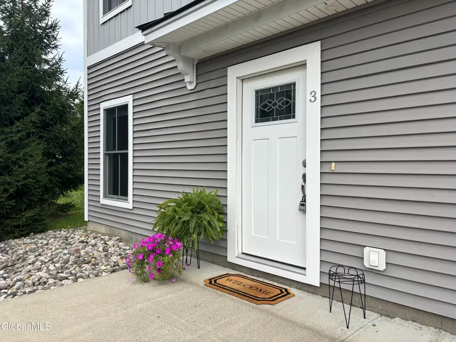 166 Jefferson Street #APT 3, Saratoga Springs, NY 12866 - #2