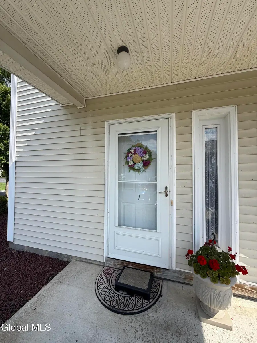 801 Cambridge Manor Drive, Scotia, NY 12302 - #2