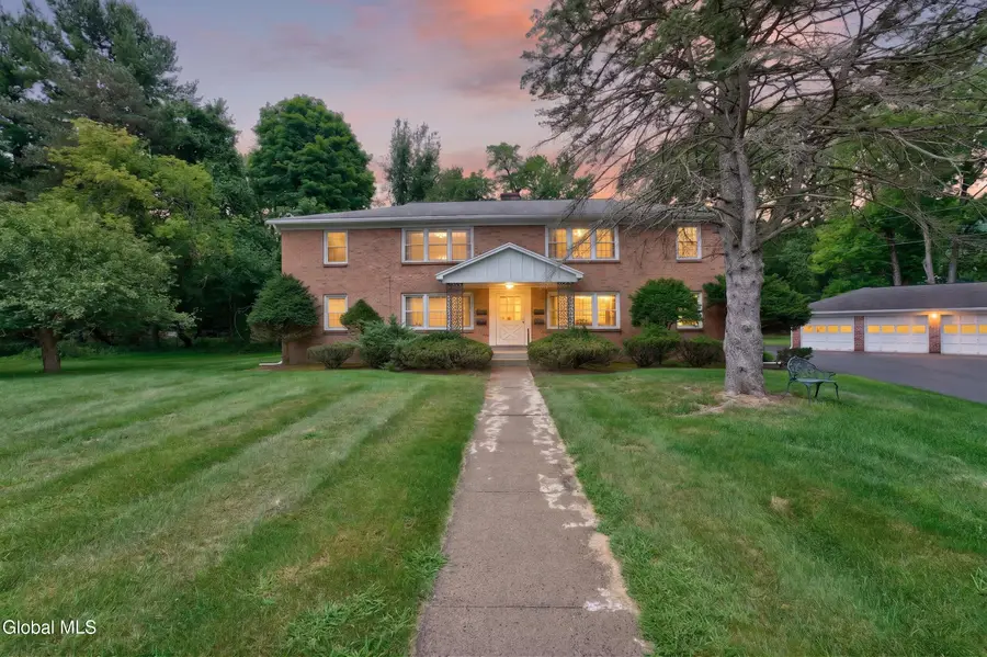 11 Kensington Court #APT 3, Bethlehem, NY 12054 - #2
