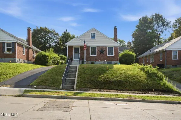 8 Center View Drive, Troy, NY 12180