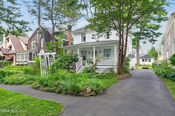 1362 Myron Street, Niskayuna, NY 12309