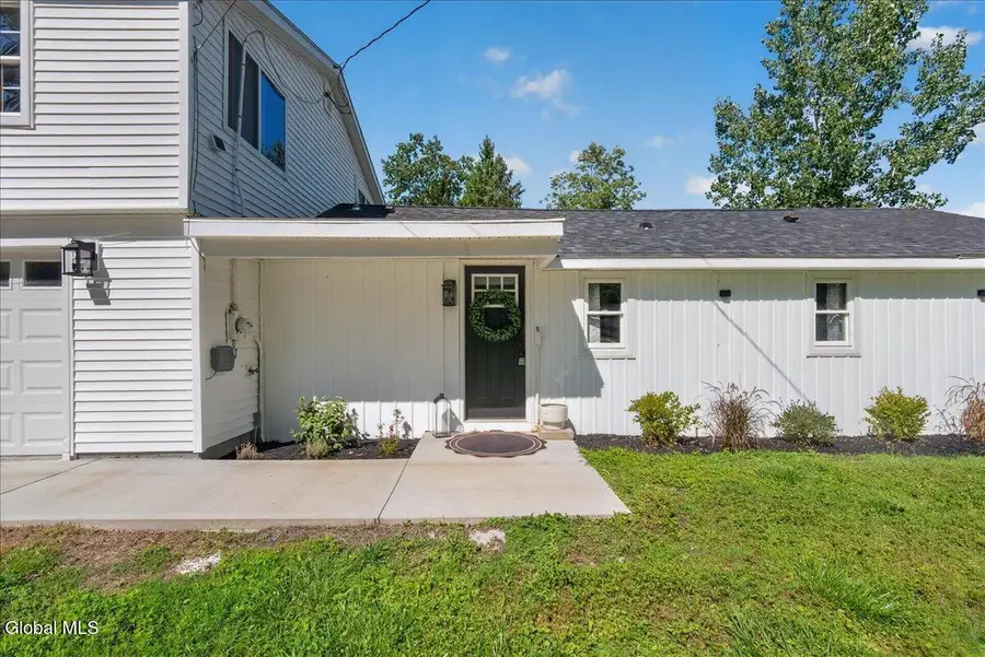 5 Old Bend Road, Moreau, NY 12828 - #3