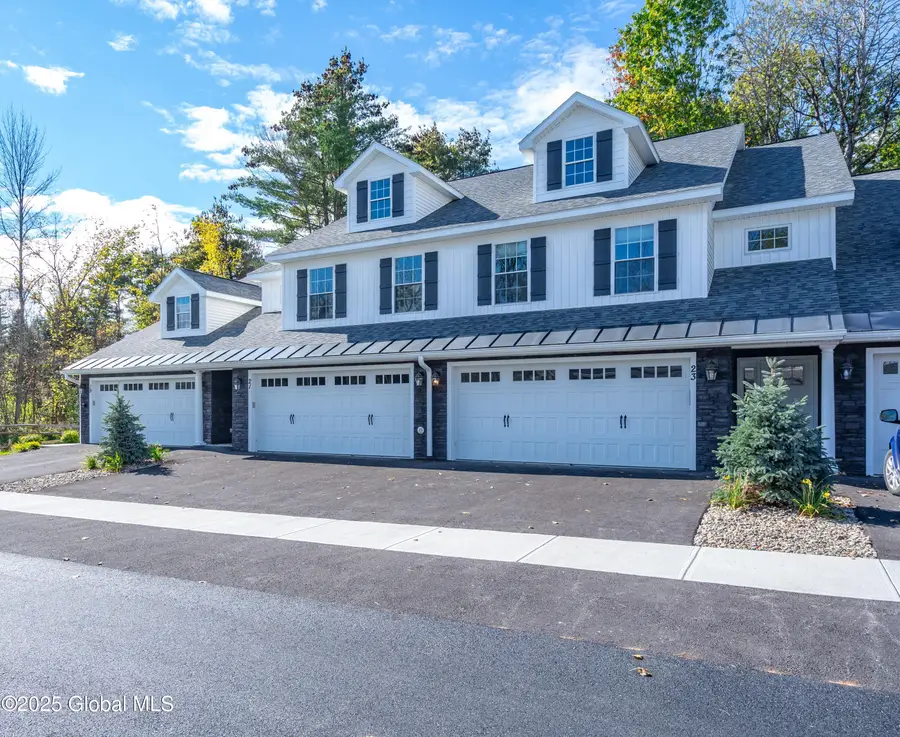 137 Carriage Boulevard, Rotterdam, NY 12306 - #2
