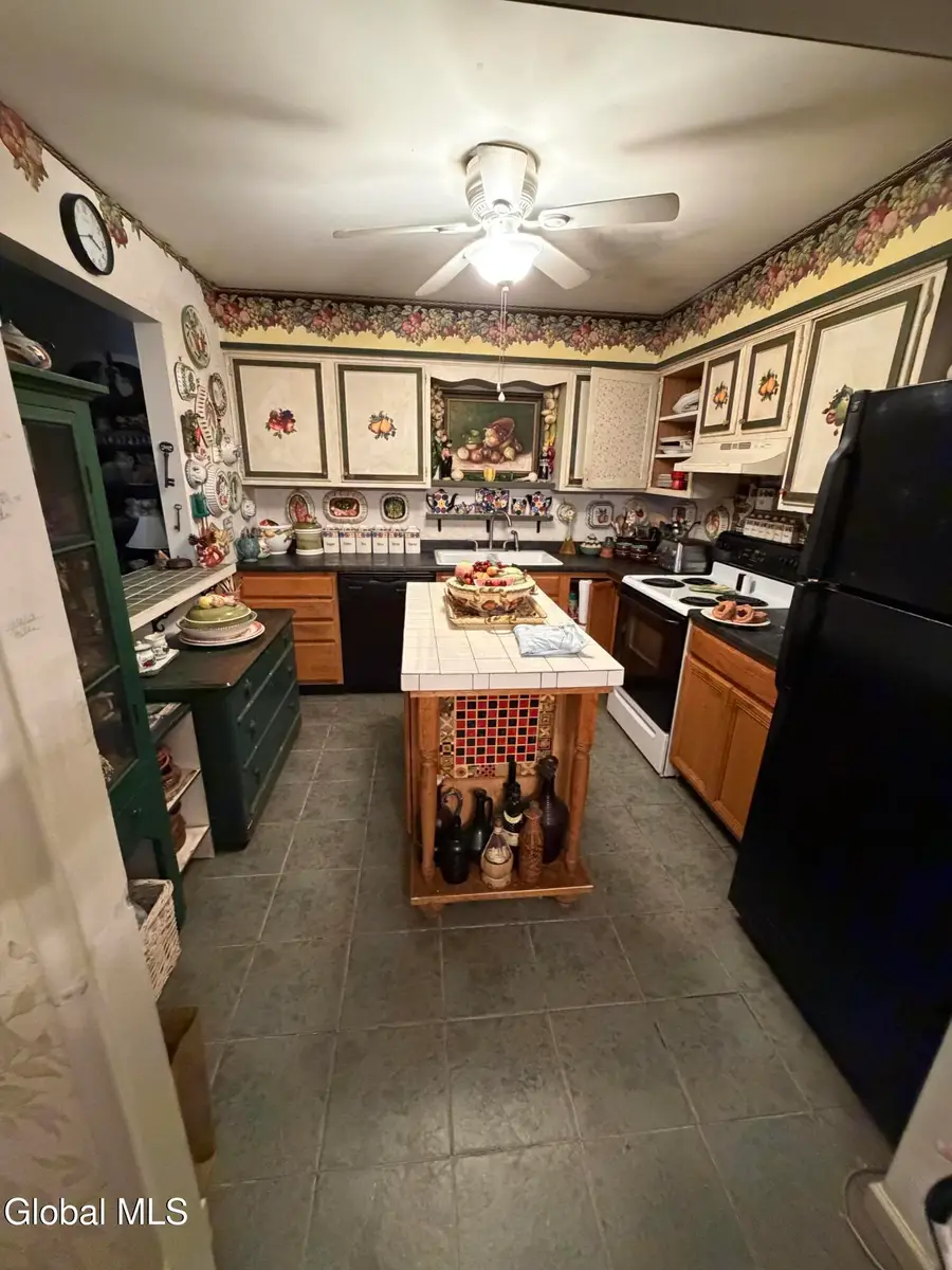 1 Clubhouse Drive, Saratoga Springs, NY 12866 - #3