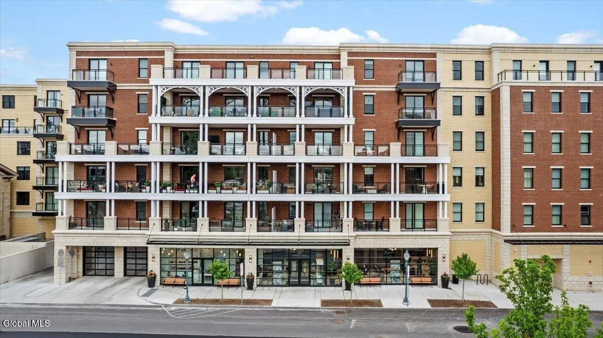 19 Washington Street #APT 565, Saratoga Springs, NY 12866 - #1