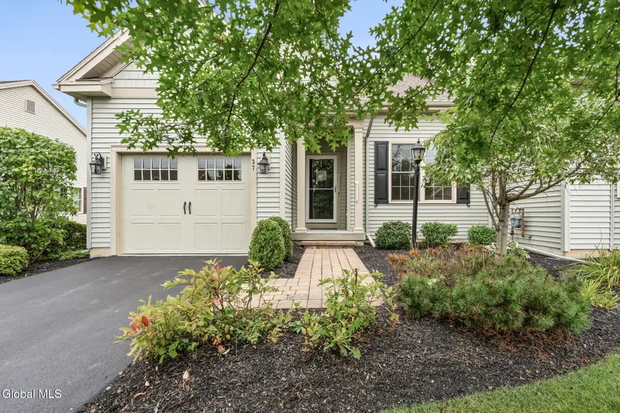37 Fathers Way, Slingerlands, NY 12159 - #2