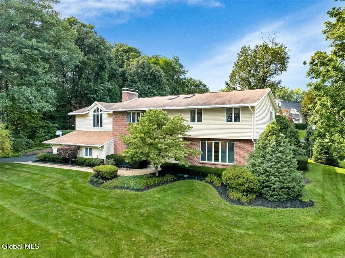 1 Oak Ridge, Menands, NY 12204 - #1