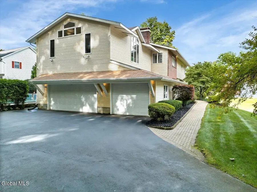 1 Oak Ridge, Menands, NY 12204 - #3