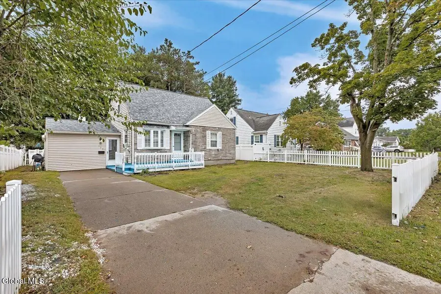 126 Osborne Road, Colonie, NY 12205 - #3