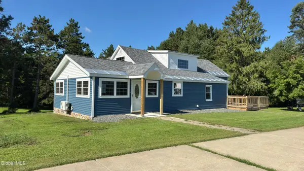 851 County Highway 106, Mayfield, NY 12010
