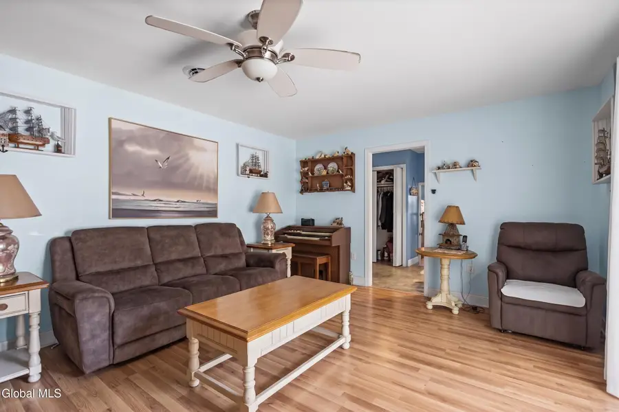 1 Erlynn Place, Colonie, NY 12309 - #2