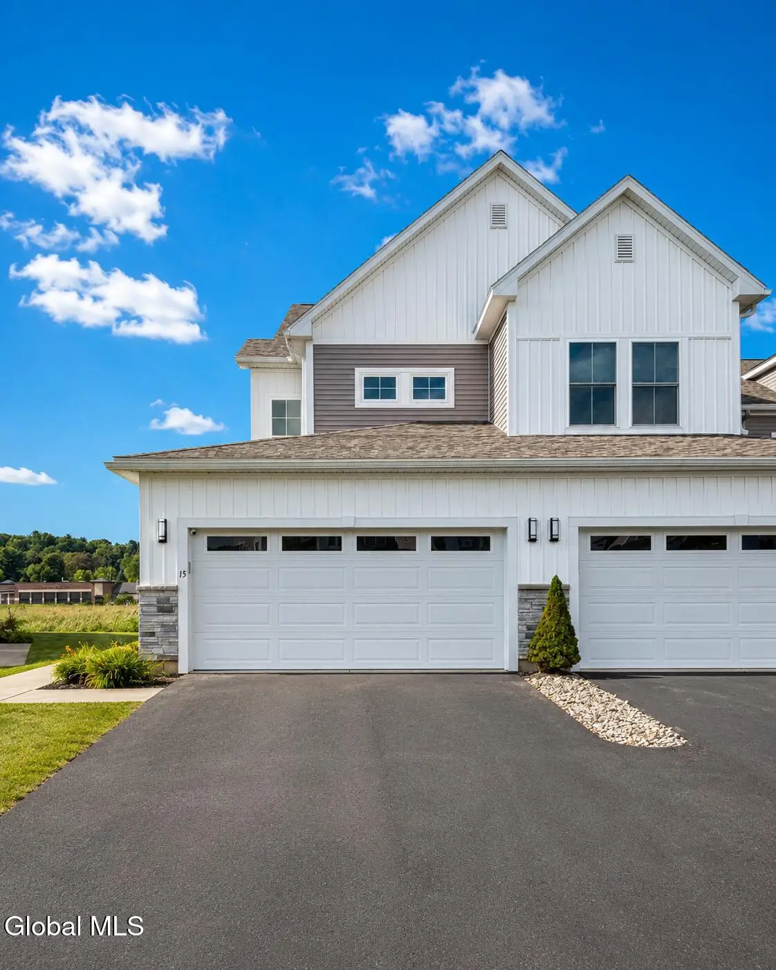 15 Wardley Circle, Cohoes, NY 12047 - #1