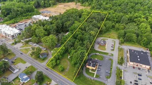 645 Us-9, Wilton, NY 12831