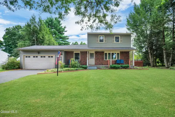 15 Walter Drive, Saratoga Springs, NY 12866