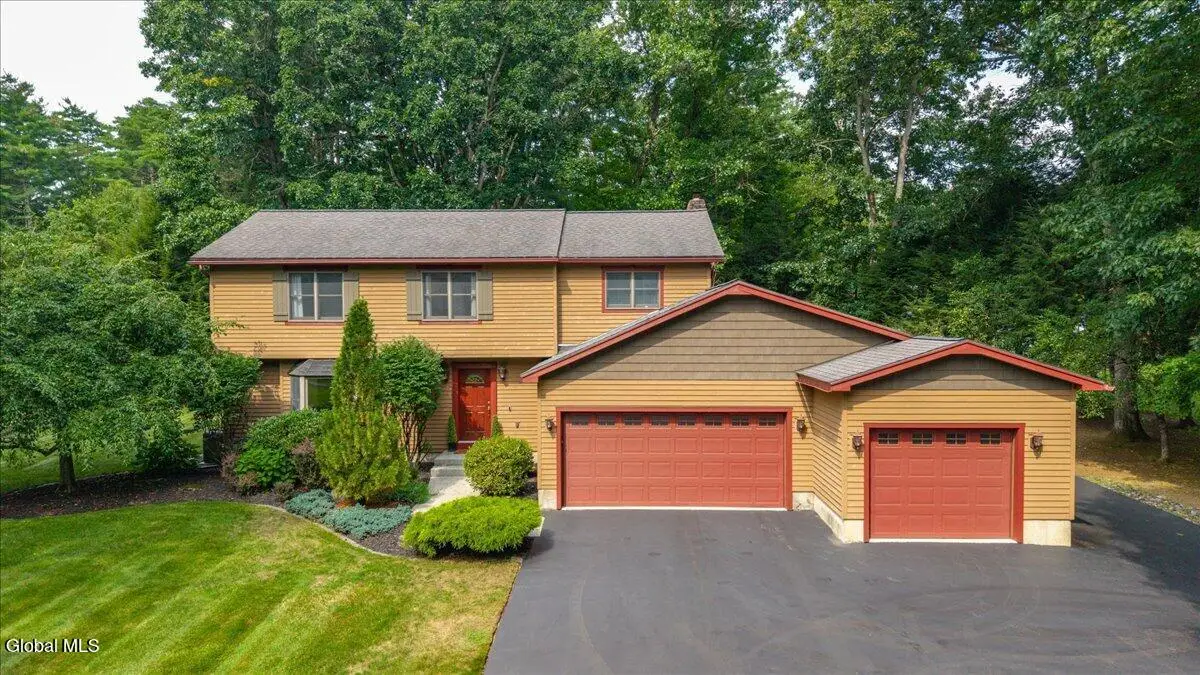 15 Cedarcrest Drive, Saratoga Springs, NY 12866 - #1