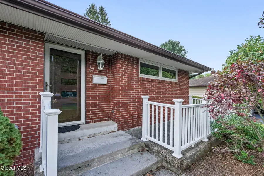 27 W Glenwood Drive, Latham, NY 12110 - #3