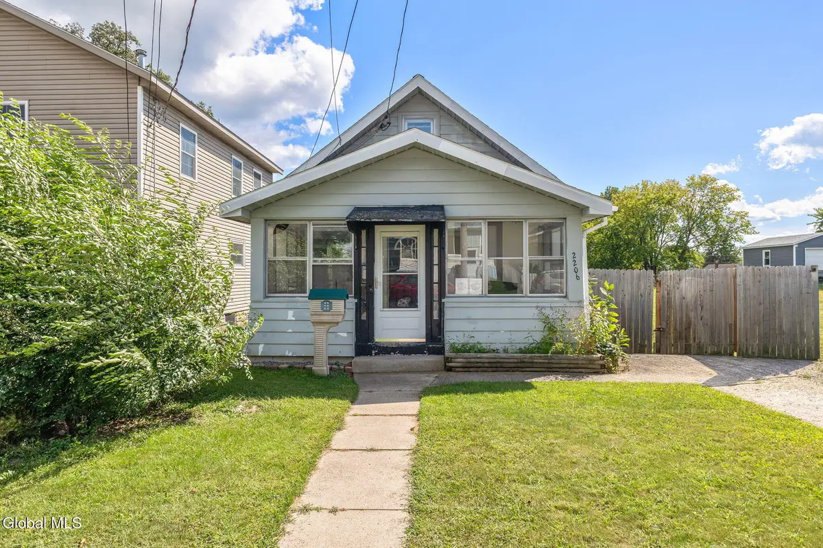 2206 William Street, Schenectady, NY 12306 - #1