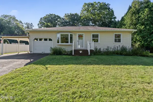 17 Dawn Drive, Glenville, NY 12302