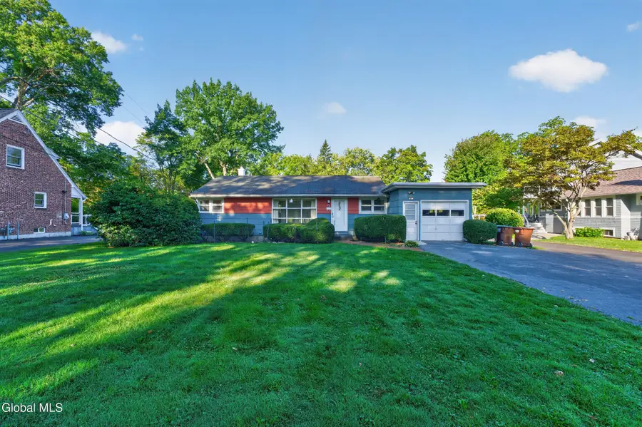 82 Salisbury Road, Bethlehem, NY 12054 - #2