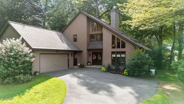 25 Oaktree Lane, Colonie, NY 12309