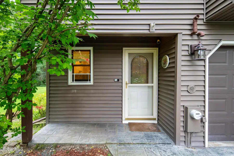 93 Westchester Drive, Clifton Park, NY 12065 - #2