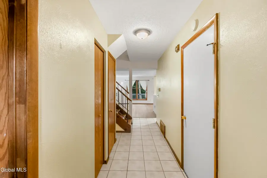 93 Westchester Drive, Clifton Park, NY 12065 - #3