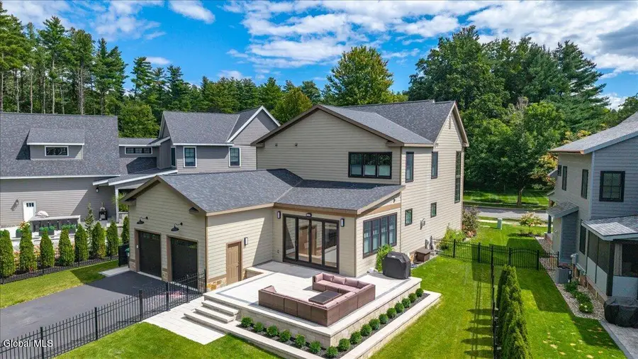 31 Oak Ridge Boulevard, Saratoga Springs, NY 12866 - #2