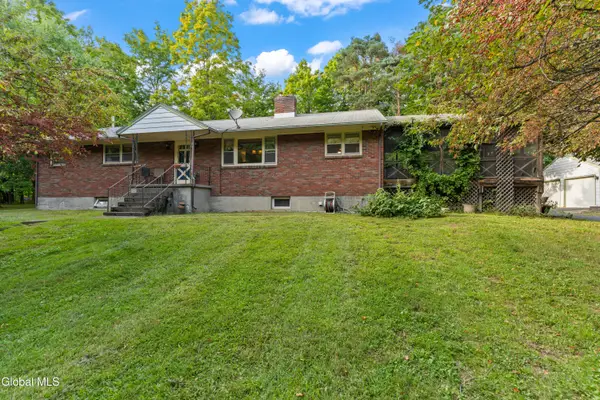 77 Ray Road, Clifton Park, NY 12148