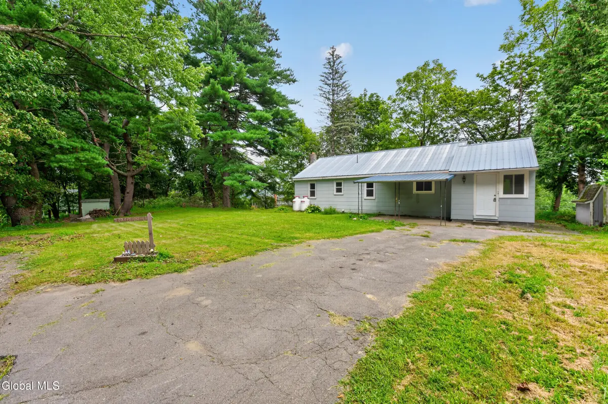 28 Cardinal Lane, New Baltimore, NY 12124 - #1