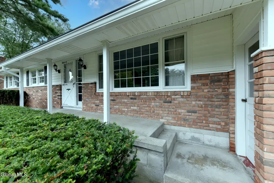 12 Arnold Drive, Clifton Park, NY 12065 - #2