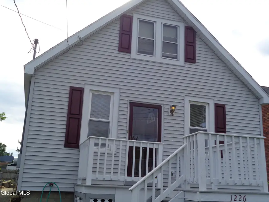 1226 Donnan Avenue, Schenectady, NY 12309 - #3