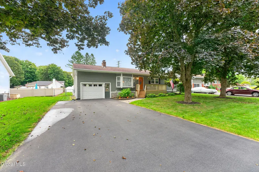 6 Dublin Drive, Ballston Spa, NY 12020 - #2