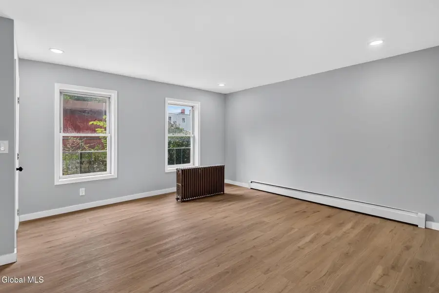 17 Glen Avenue, Watervliet, NY 12189 - #3