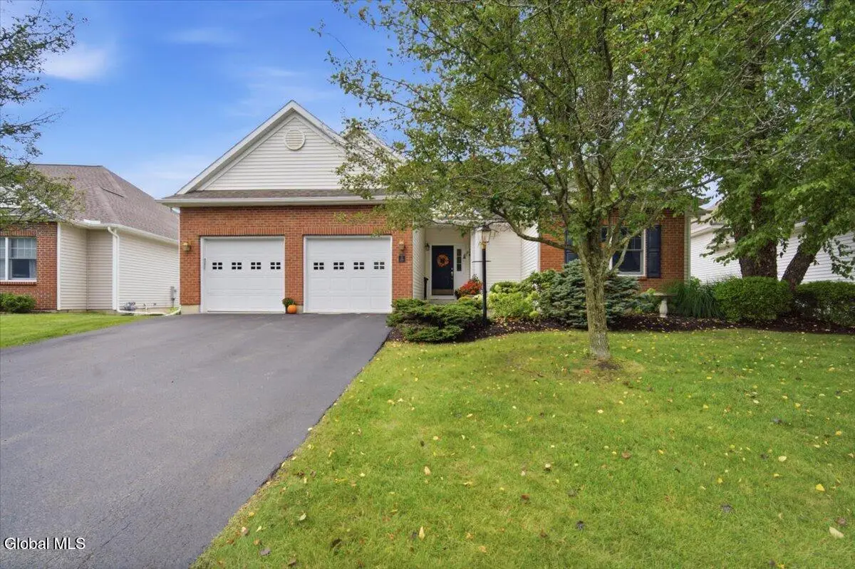 11 Conway Circle, Colonie, NY 12211 - #1