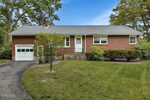 1045 O'brien Avenue, Rotterdam, NY 12303