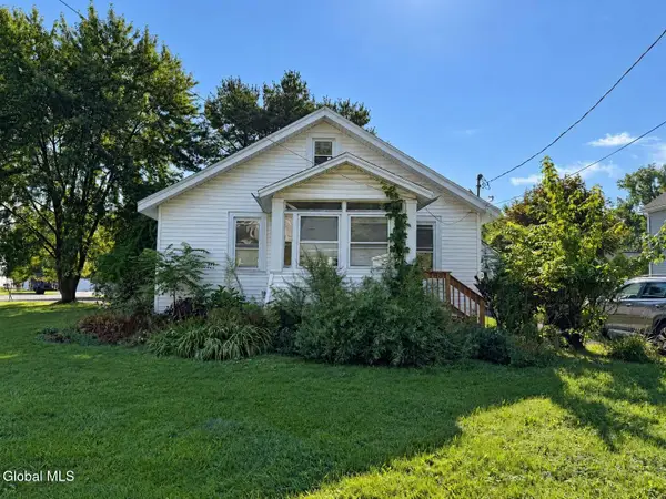 31 Western Avenue, Colonie, NY 12189