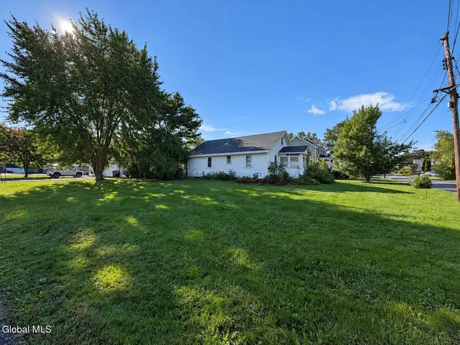 31 Western Avenue, Latham, NY 12189 - #2