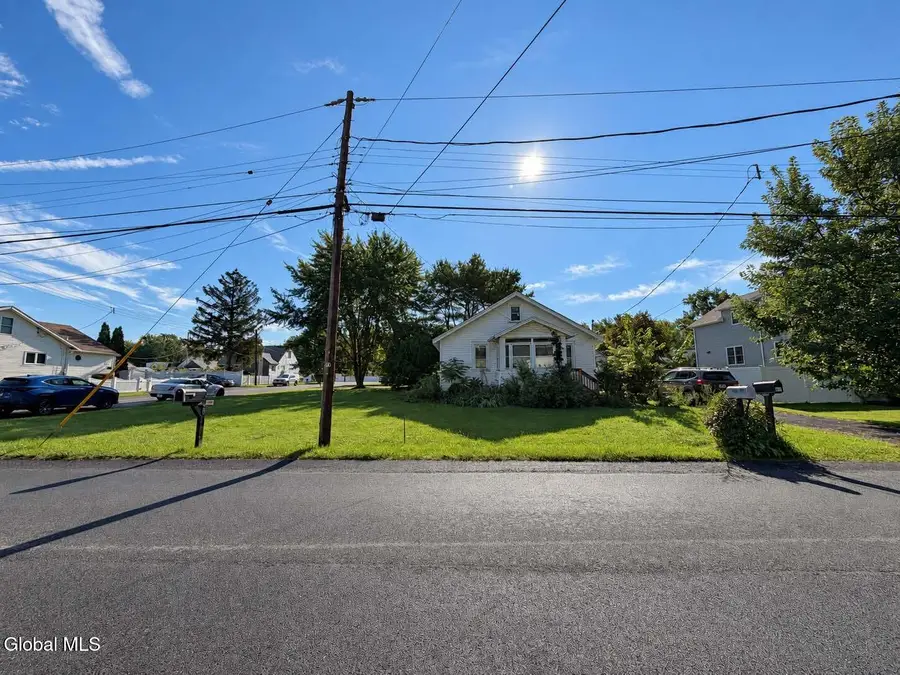 31 Western Avenue, Latham, NY 12189 - #3