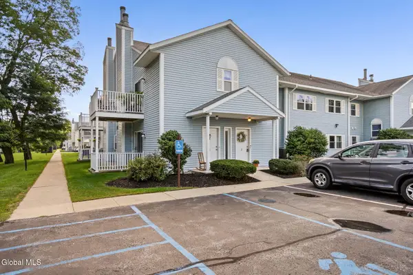 702 Cambridge Manor Drive, Scotia, NY 12302