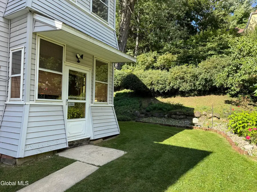 15 Phillips Street, Amsterdam, NY 12010 - #3
