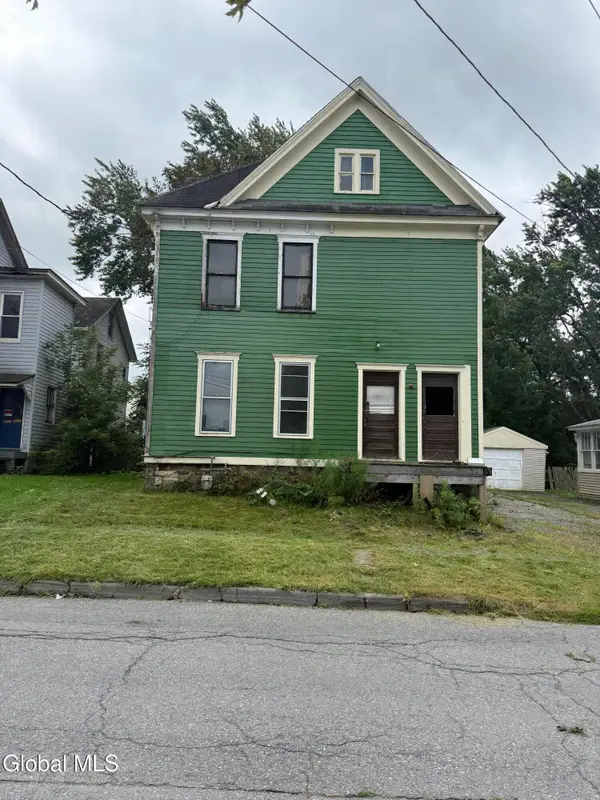 2 Gilbert Street, Johnstown, NY 12095