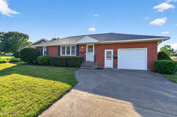 4 Iris Lane, Albany, NY 12205