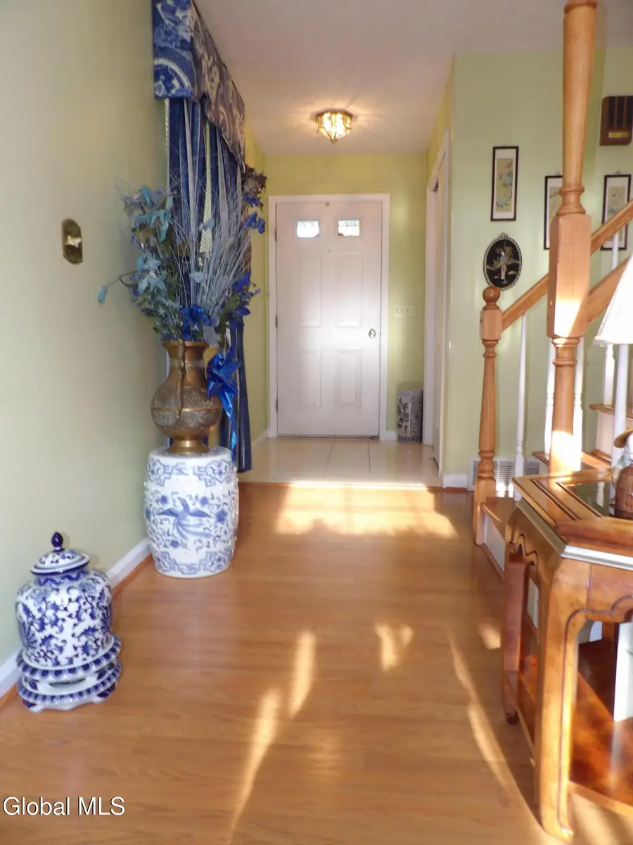 16 Brook Street, Hampton Manor, NY 12144 - #2